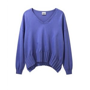 Blue V-Neck Knit Top with Blouson Hem